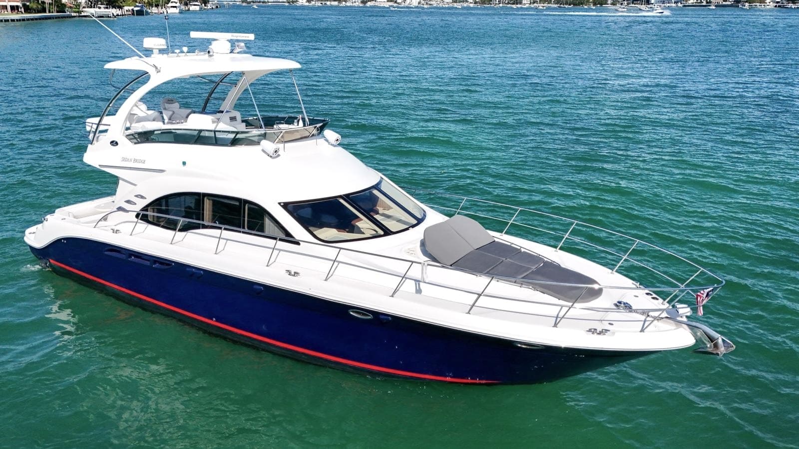 SeaRay Boat Trip with Miami Boat Experts in Miami Beach