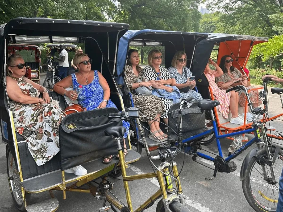 Land-Adventures: Central Park VIP Tour by Sightseeing Corp