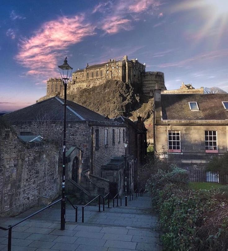 Land Adventures in Edinburgh: Wee Scottish Tours Downtown