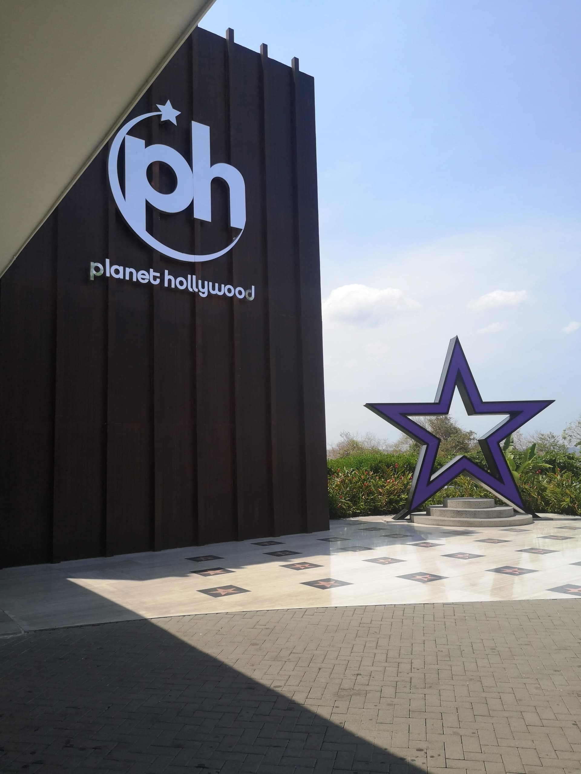 Liberia Airport Shuttle: One-Way Hotel Transfers in Guanacaste