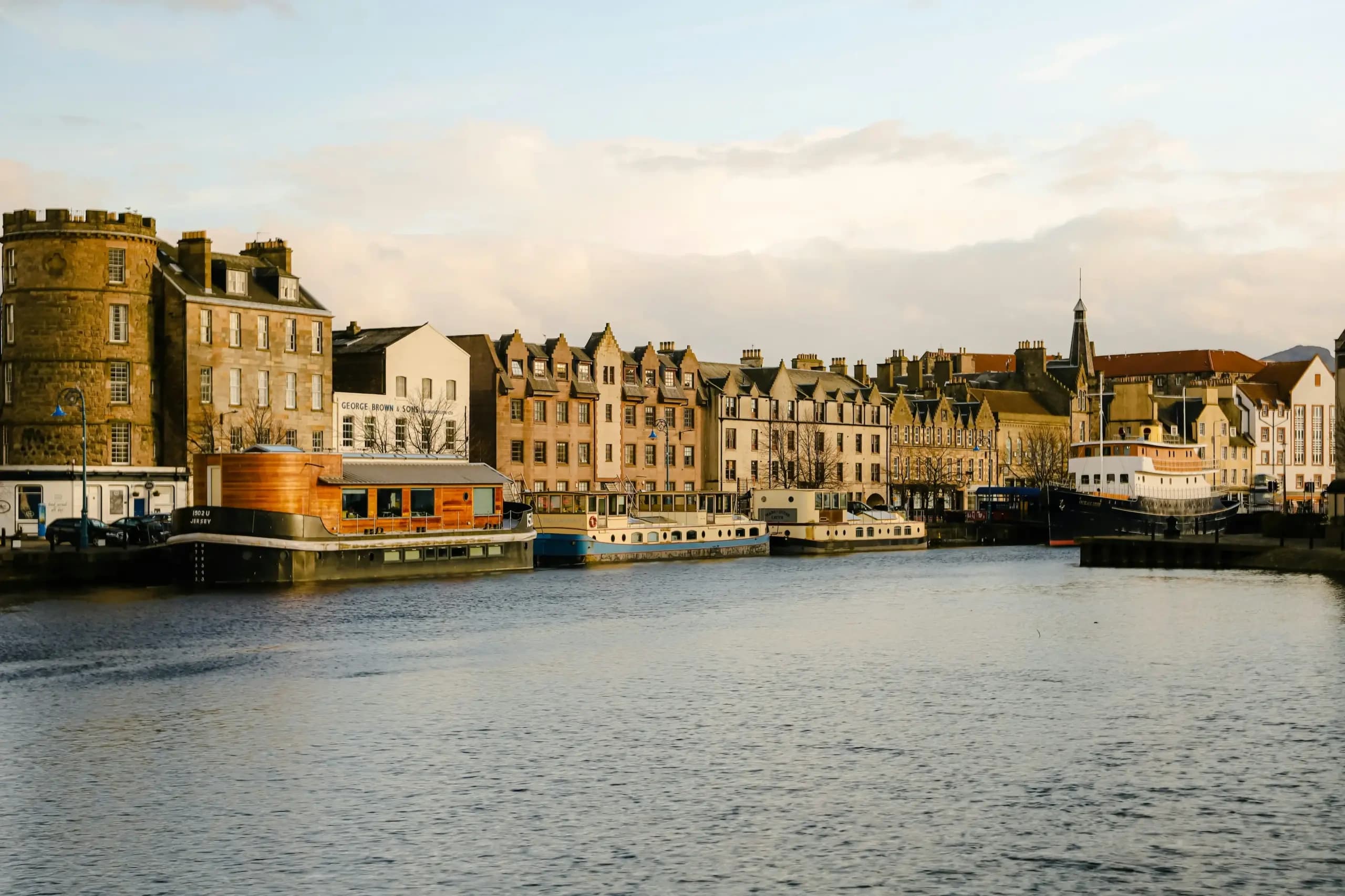 Scenic Half-Day Sightseeing Tour in Edinburgh