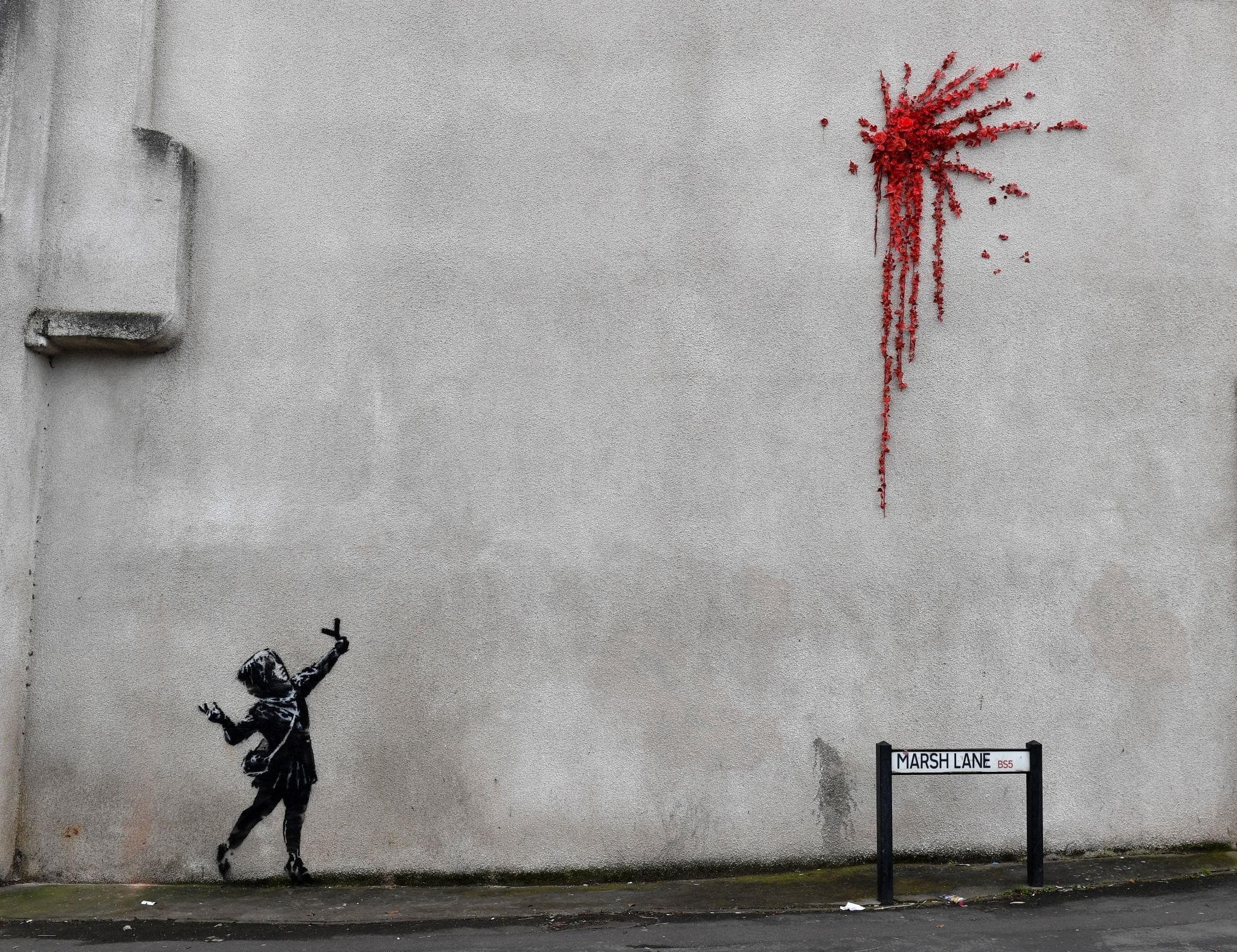 Bristol Day Trip from London by Train: Street Art, Harbourside & Clifton Bridge photo 1