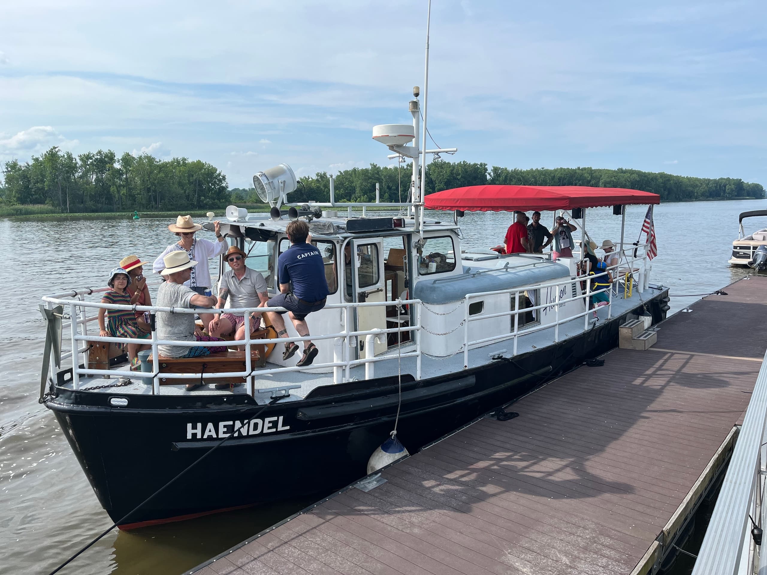 Water Activities with Hudson Ferry Company: Custom Cruises on the Hudson River