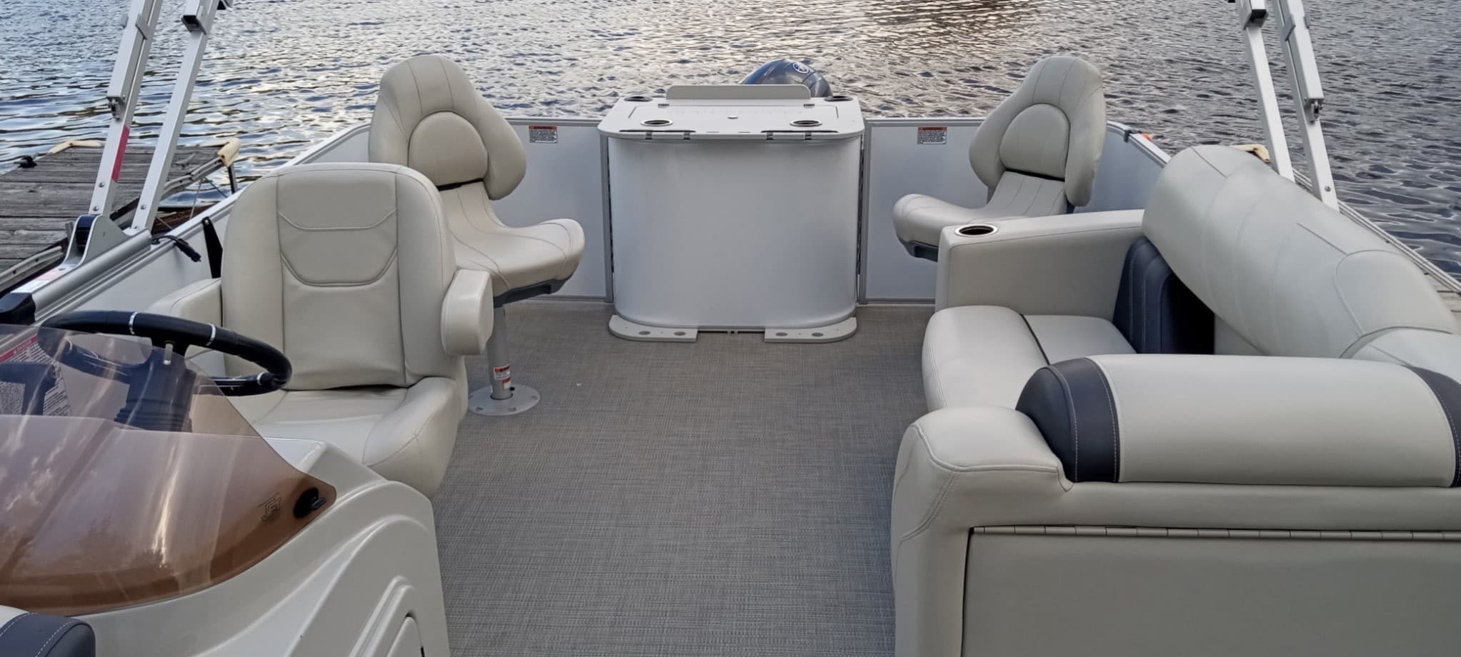 Sylvan Cruise & Fish Pontoon Rental at Parkside Marina on the Mississippi River photo 1