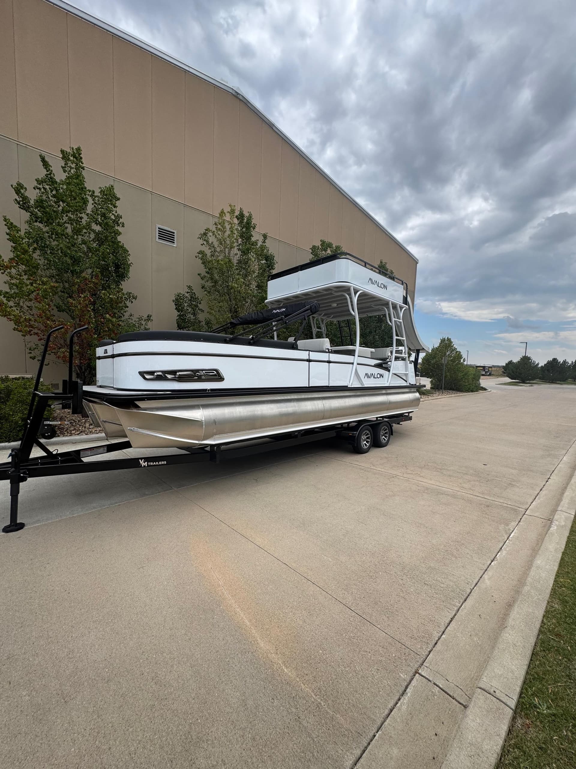 Island Breeze Tritoon at Carter Lake: Double-Deck Pontoon with Waterslide & BBQ photo 1