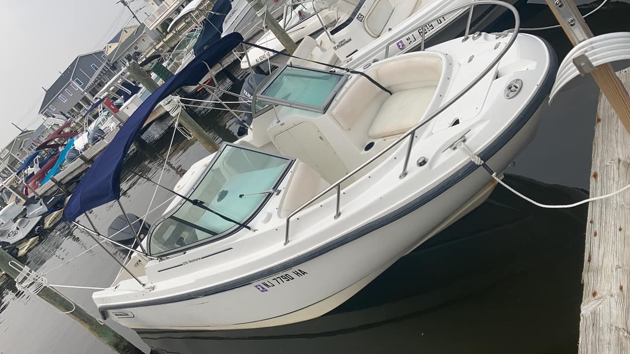 Boston Whaler Ventura Adventure in Lavallette, NJ