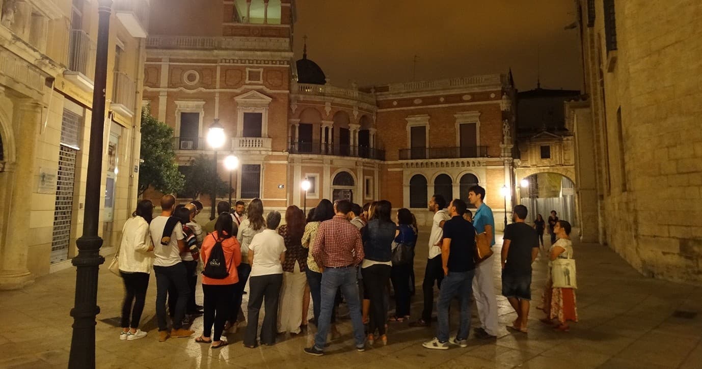 Night Mysteries Tour in Valencia with Turiart