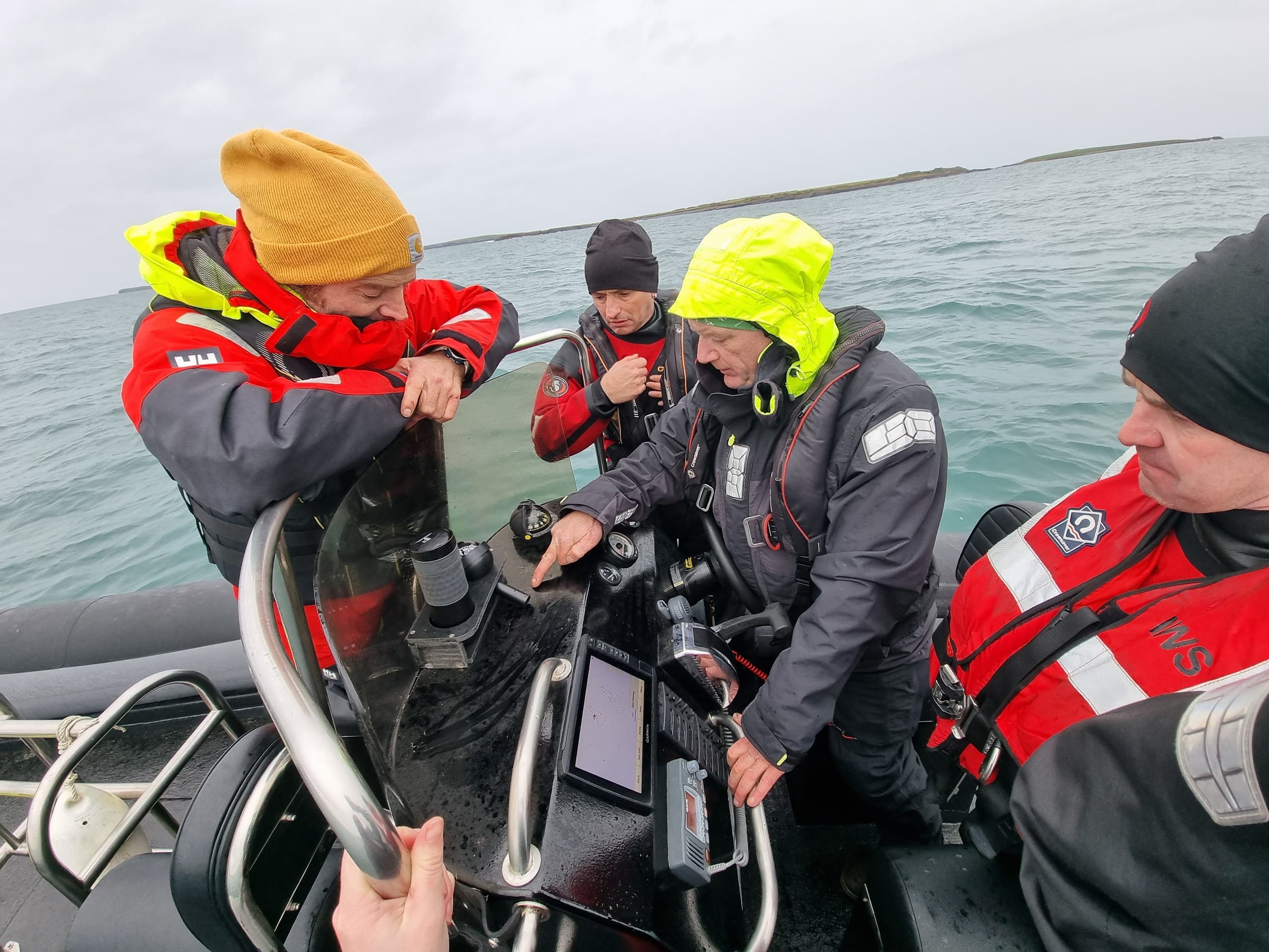 Advanced Powerboat Training in Fahamore: Night Navigation & Coastal Seamanship