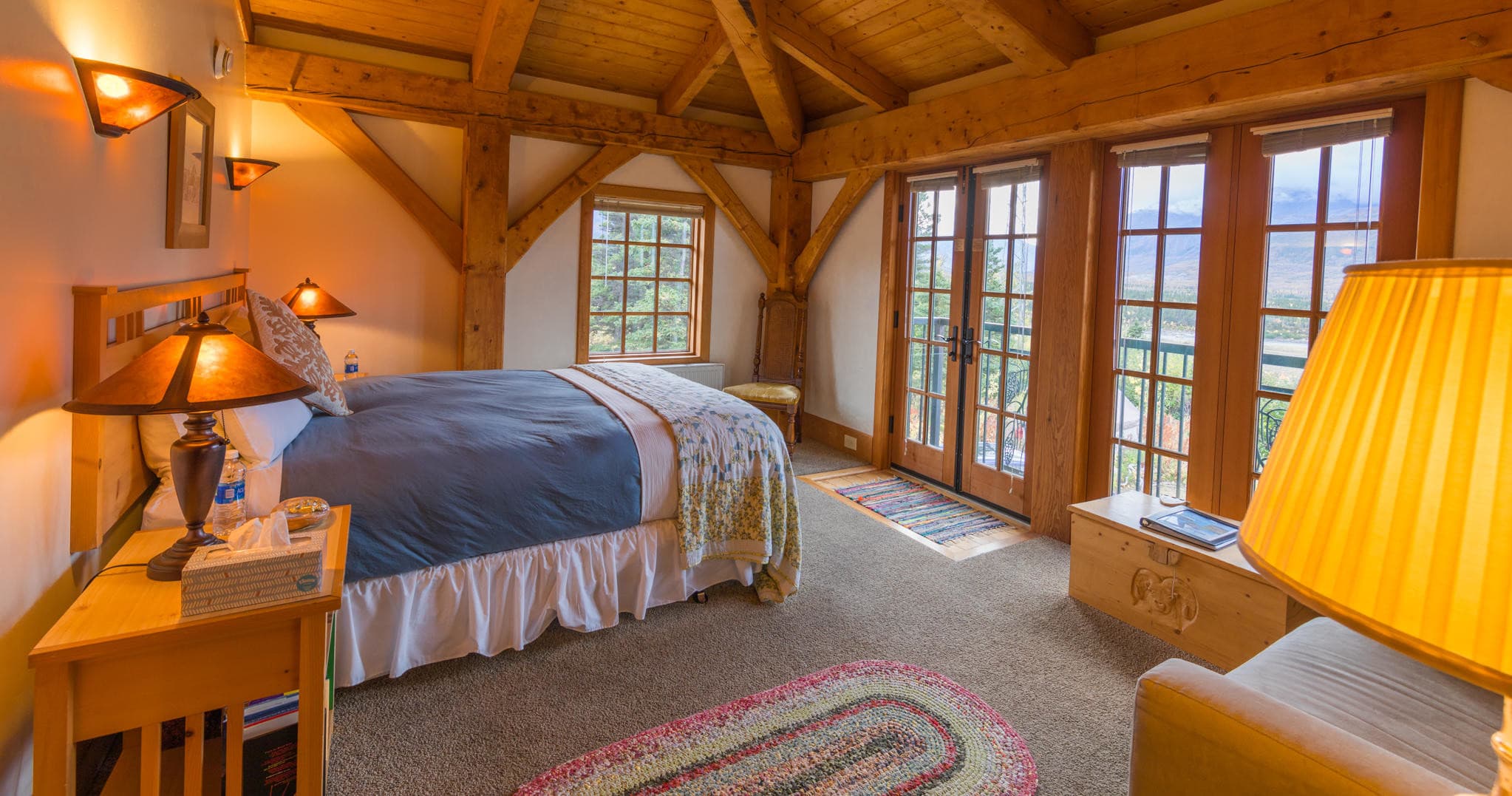 Luxury Lodge & Mountain Views at Black Rapids