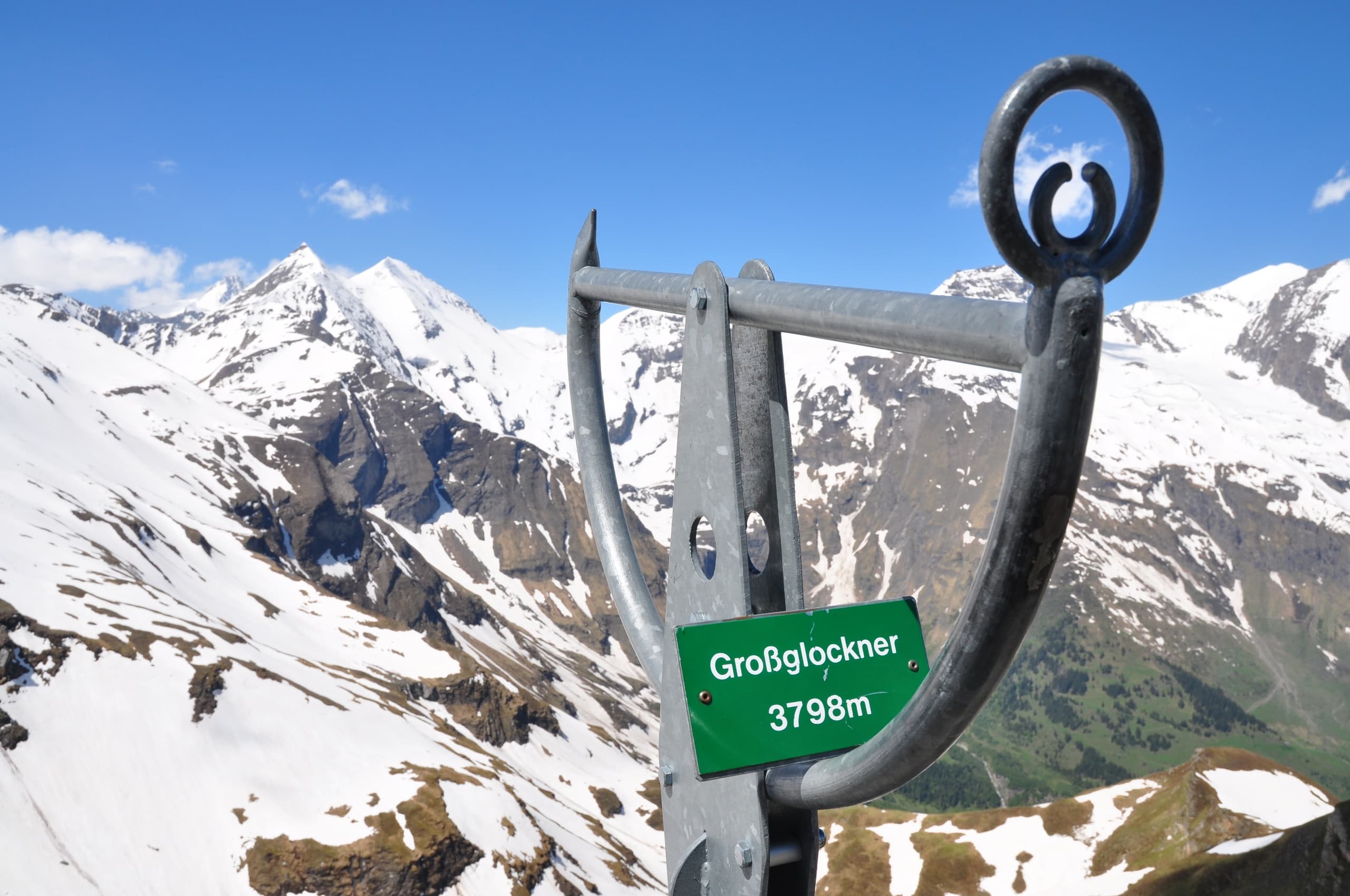 Alpine Jeep Adventure & Scenic Views at Großglockner