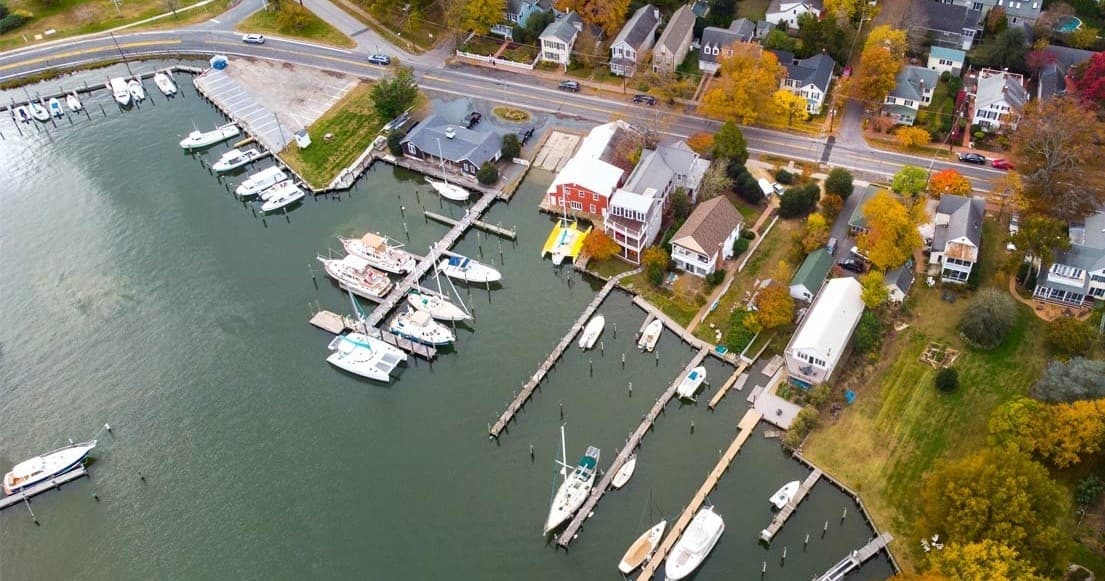 Water Activities & South River Boat Rentals: Scenic Trip to Oxford