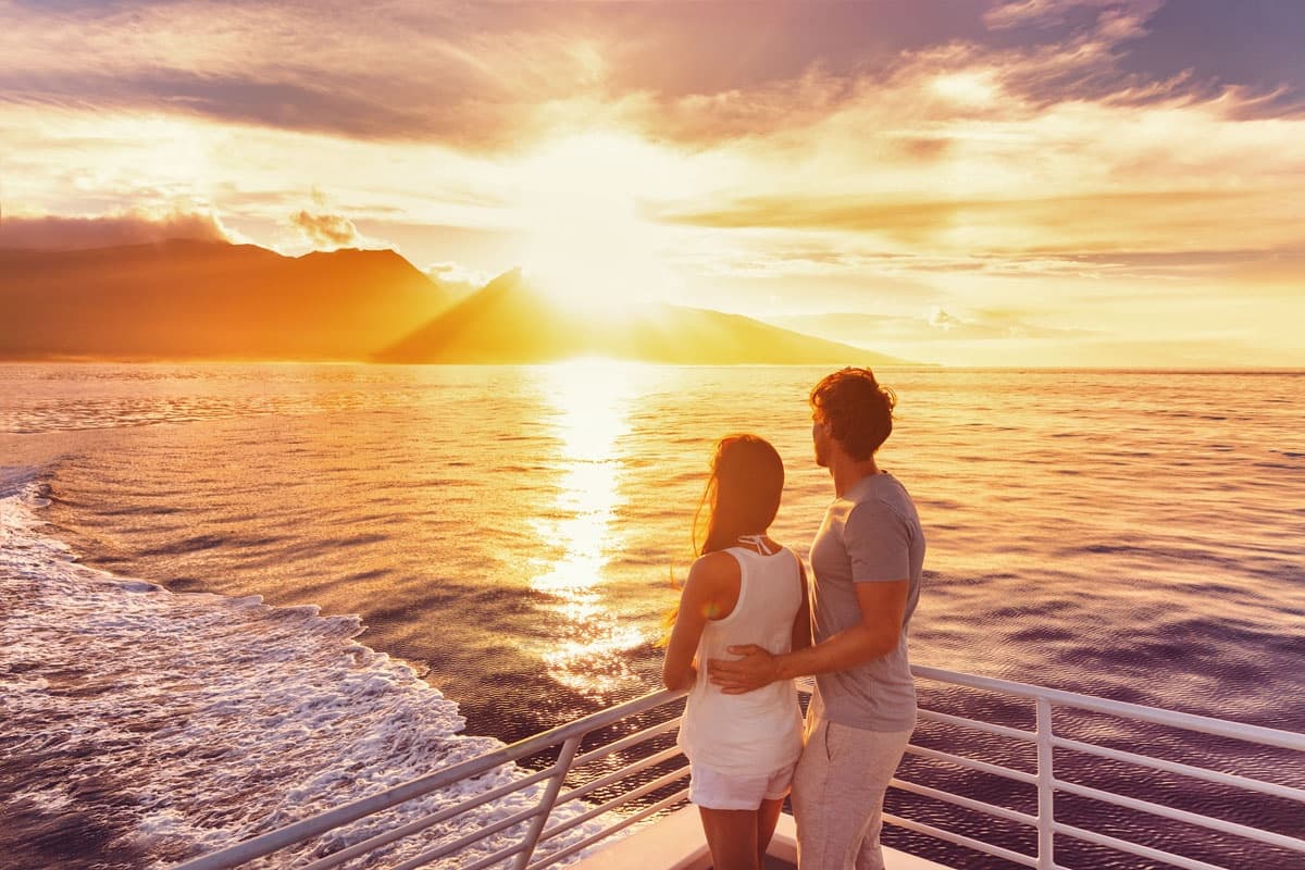 Sunset Catamaran Cruises with Grupo Boramar in Valencia