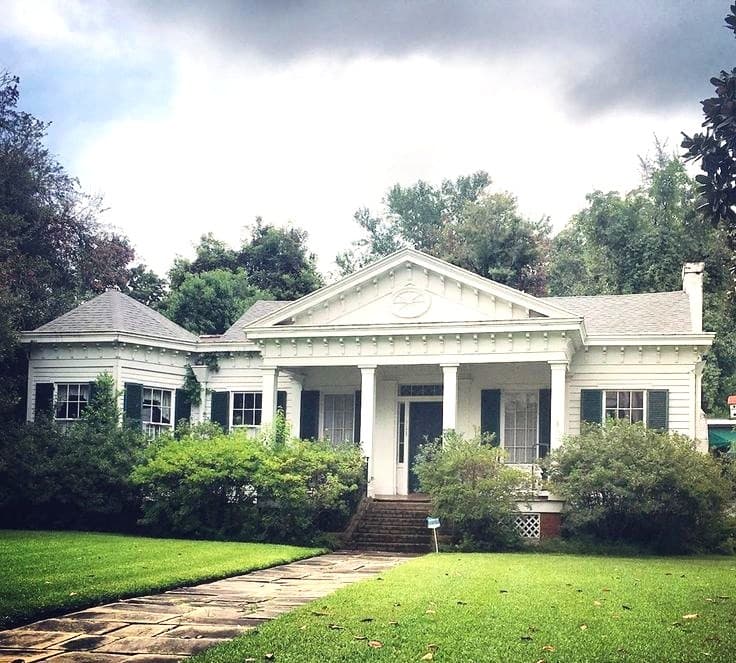 Historical Land Tour of White Wings 1833 in Natchez