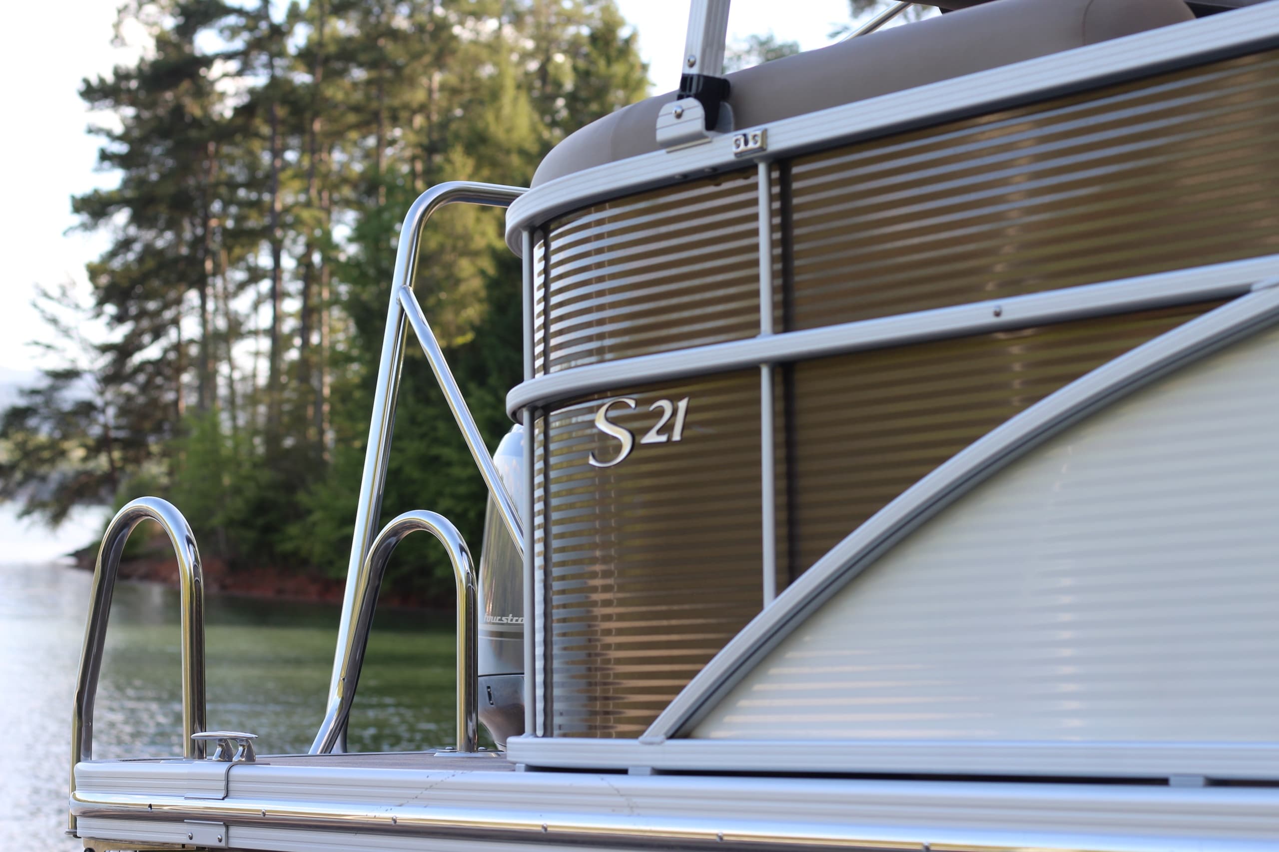 Water Activities with Blue Ridge Boat Rentals on Blue Ridge Lake