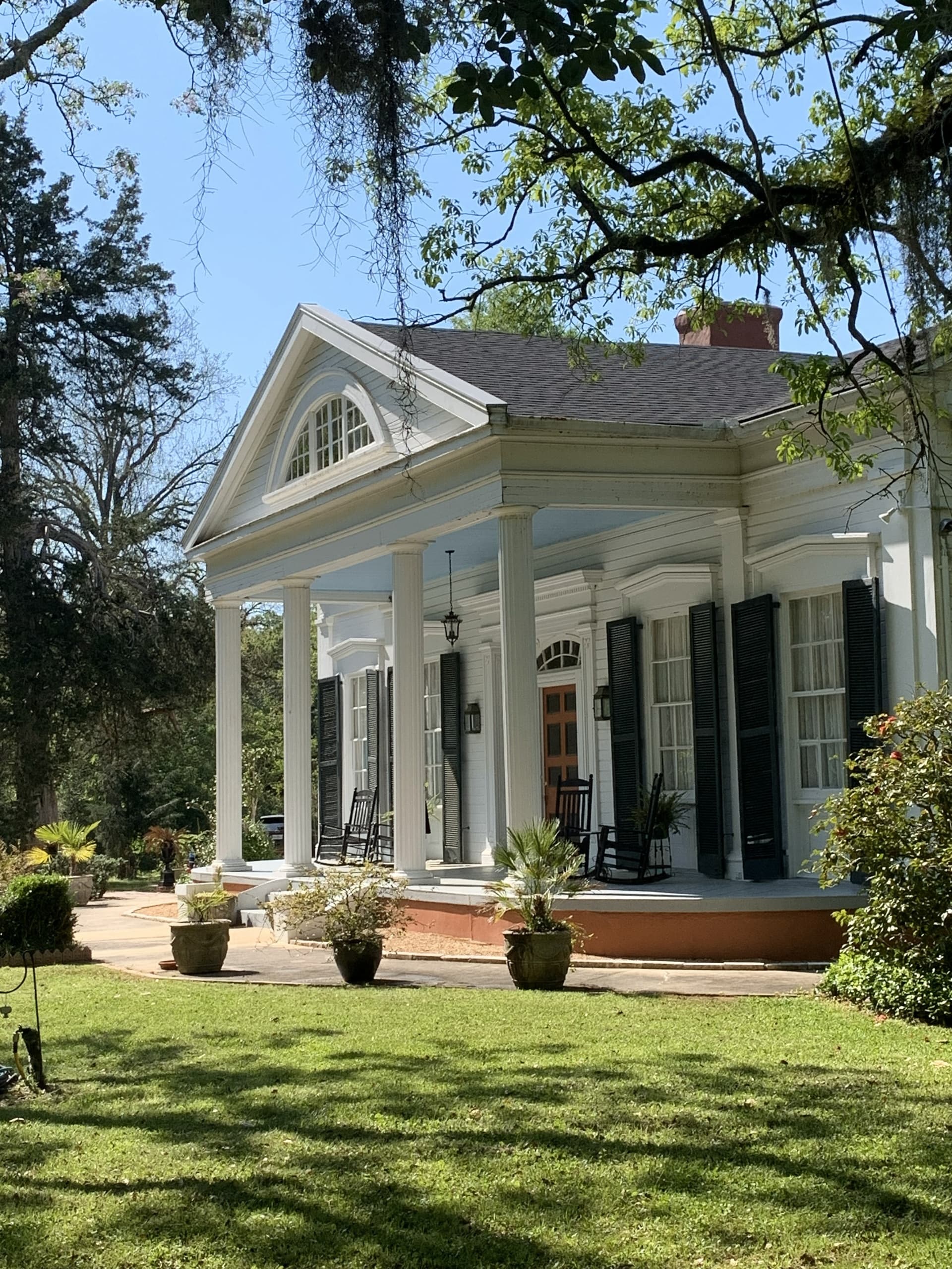 Ingleside 1839: Touring Natchez’s Greek Revival Mansion and Affleck Gardens