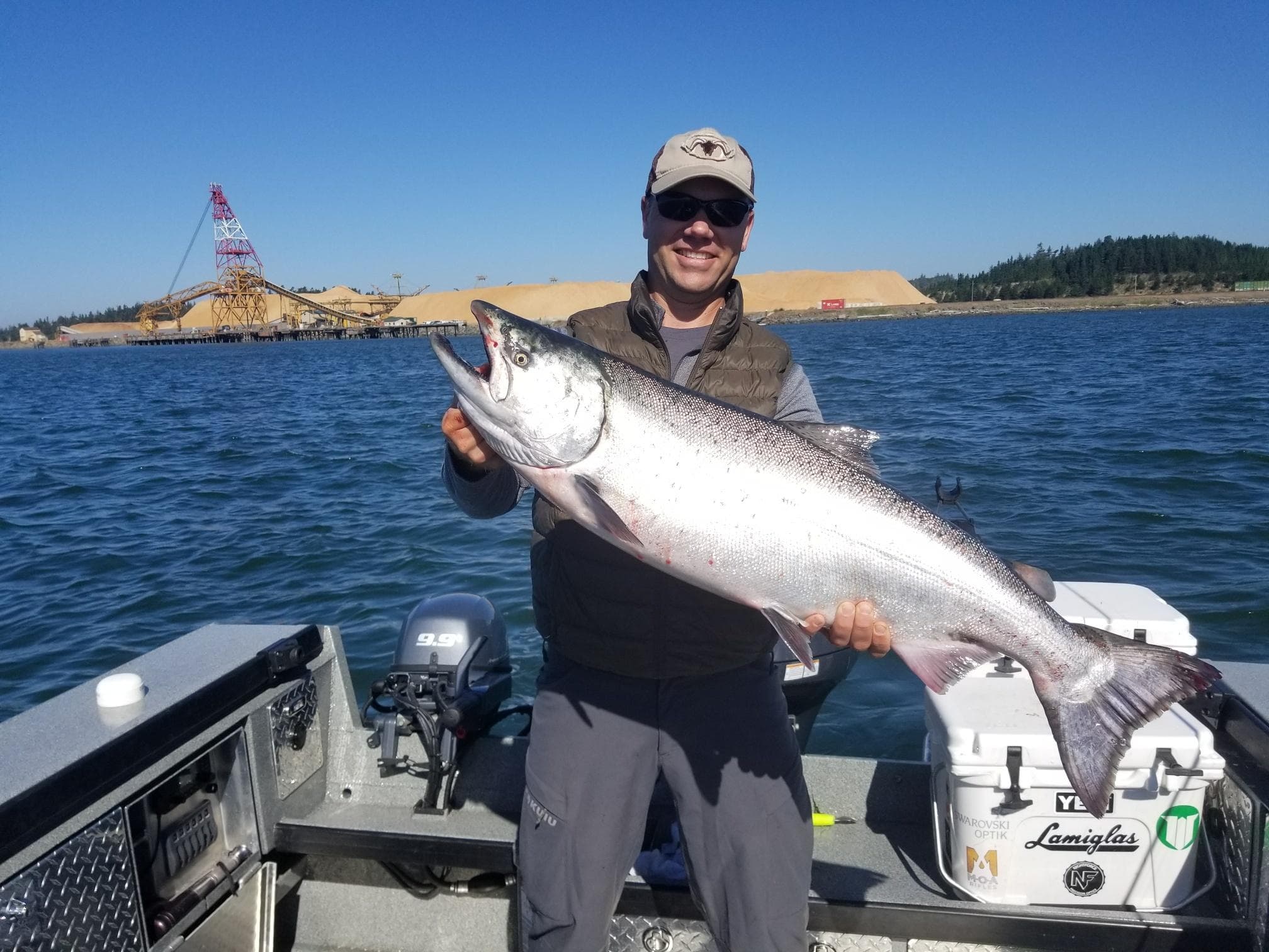 Bay Salmon Fishing Adventure in Myrtle Creek, Oregon