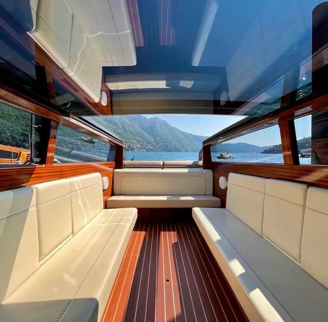 Take the Helm on Lake Como: Self-Drive Boat Rental from Moltrasio photo 2