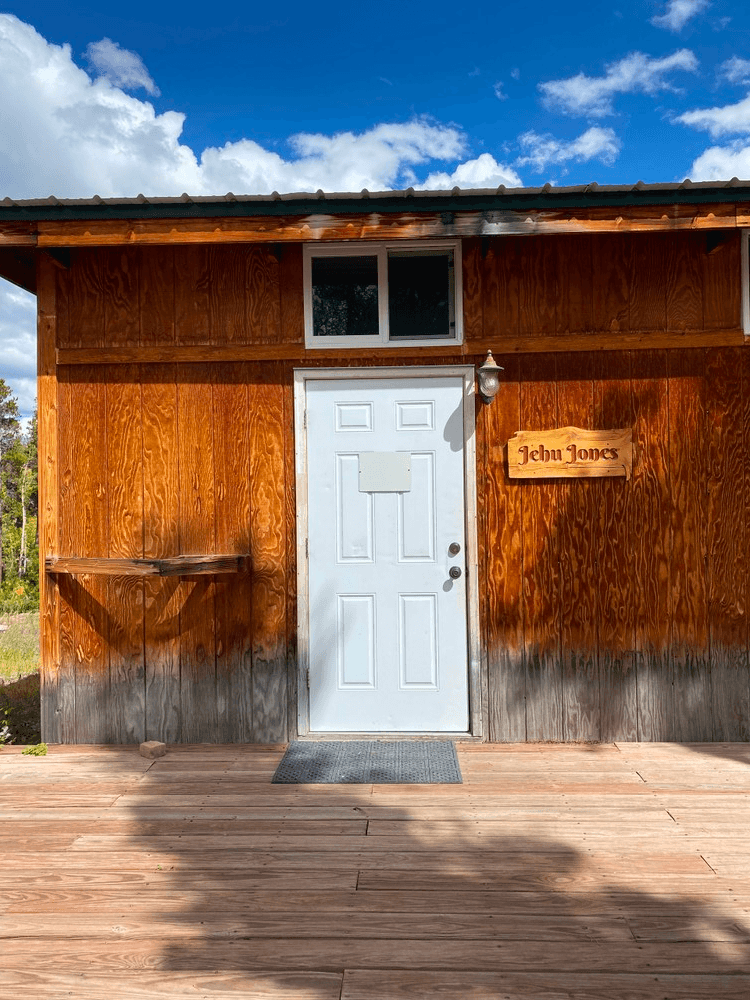 Rustic Cabin Getaway in Bellvue, Colorado at Sky Ranch