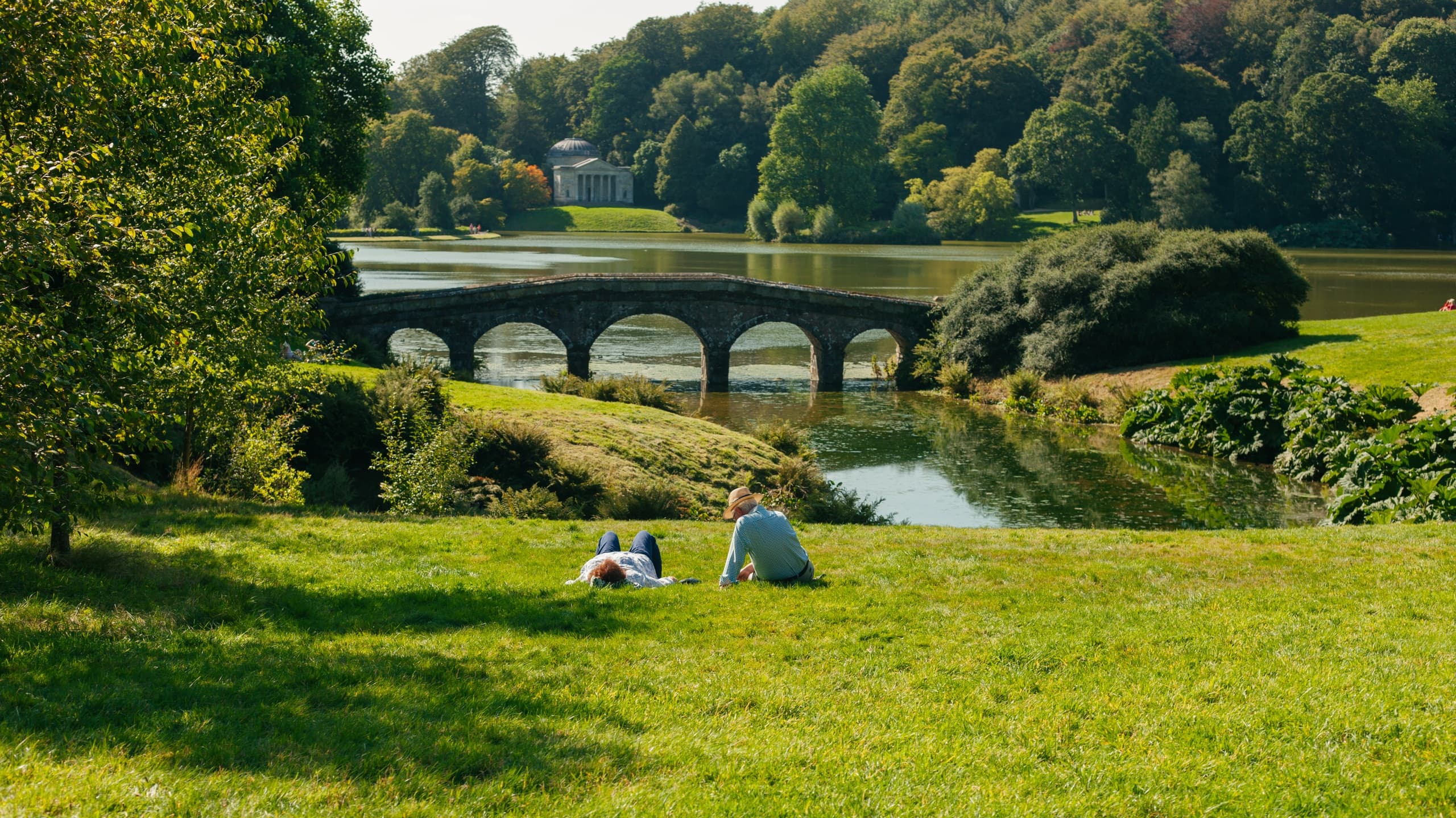 Private Garden & Art Tour Near Bath England