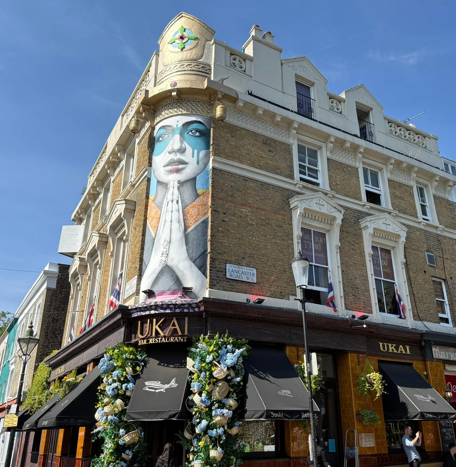 Stroll Portobello Road: Free Notting Hill Walking Tour in Spanish photo 3
