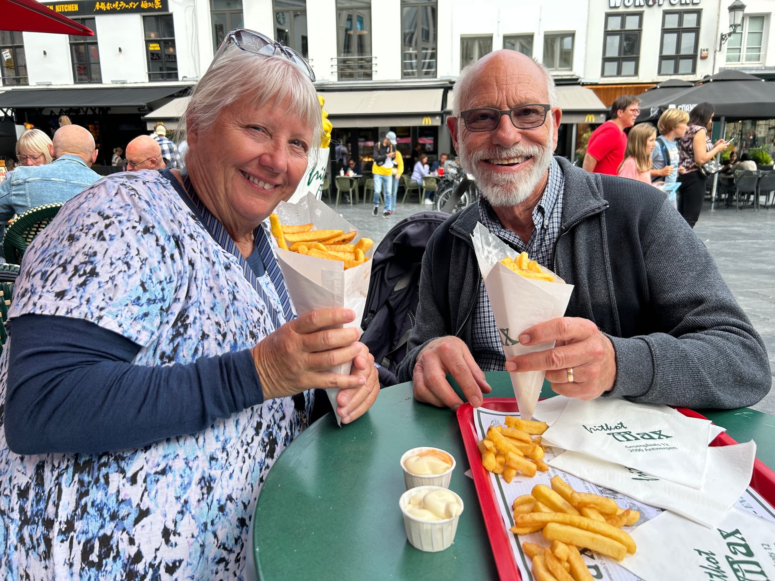 Taste Antwerp: Private 2-Hour Food Tour of Fries, Waffles, Chocolate & Beer