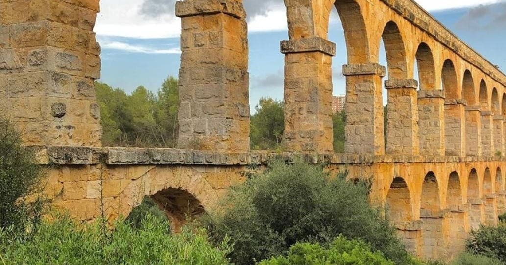 Land-adventures: Private Tarragona Historical Tour from Barcelona