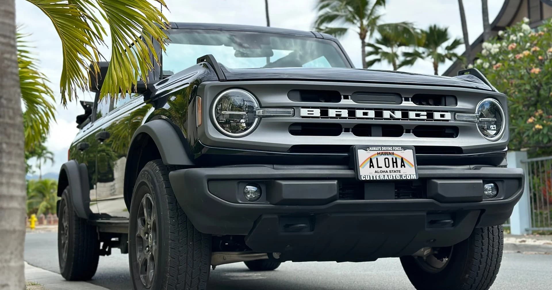Convertible Bronco Adventure Tour in Honolulu Hawaii