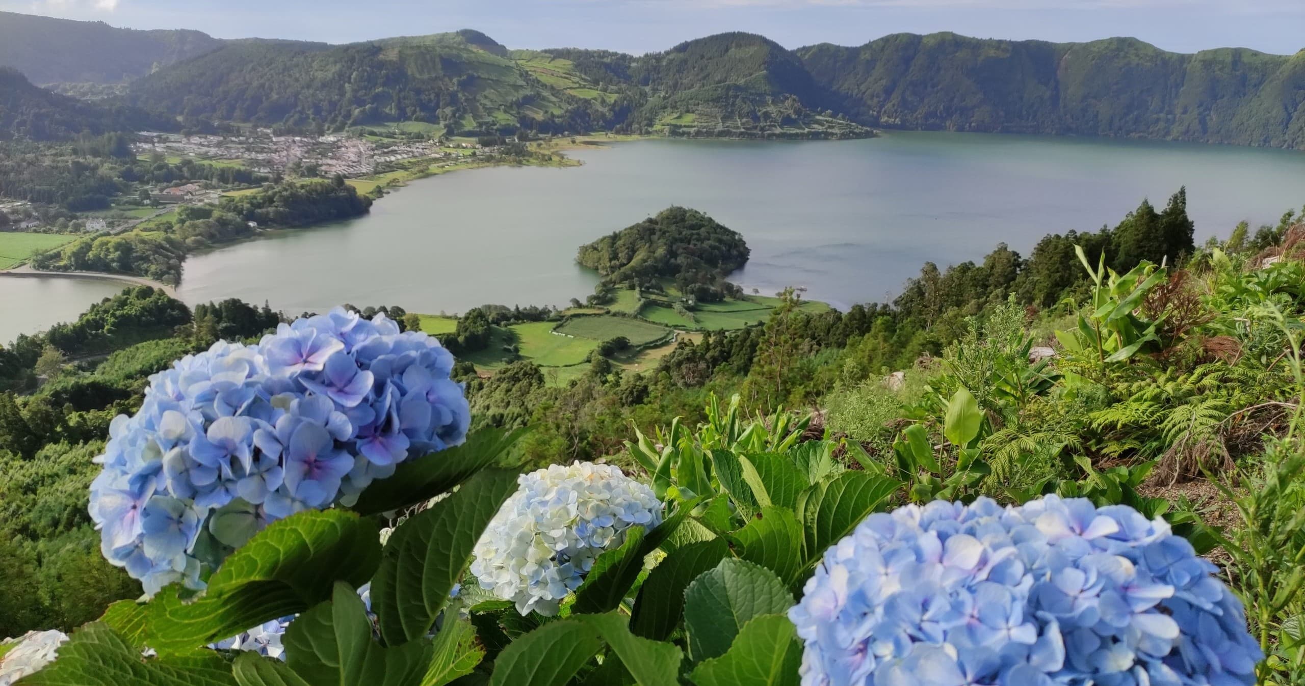 Azores Tours: Lagoa das Sete Cidades & Lagoa do Fogo