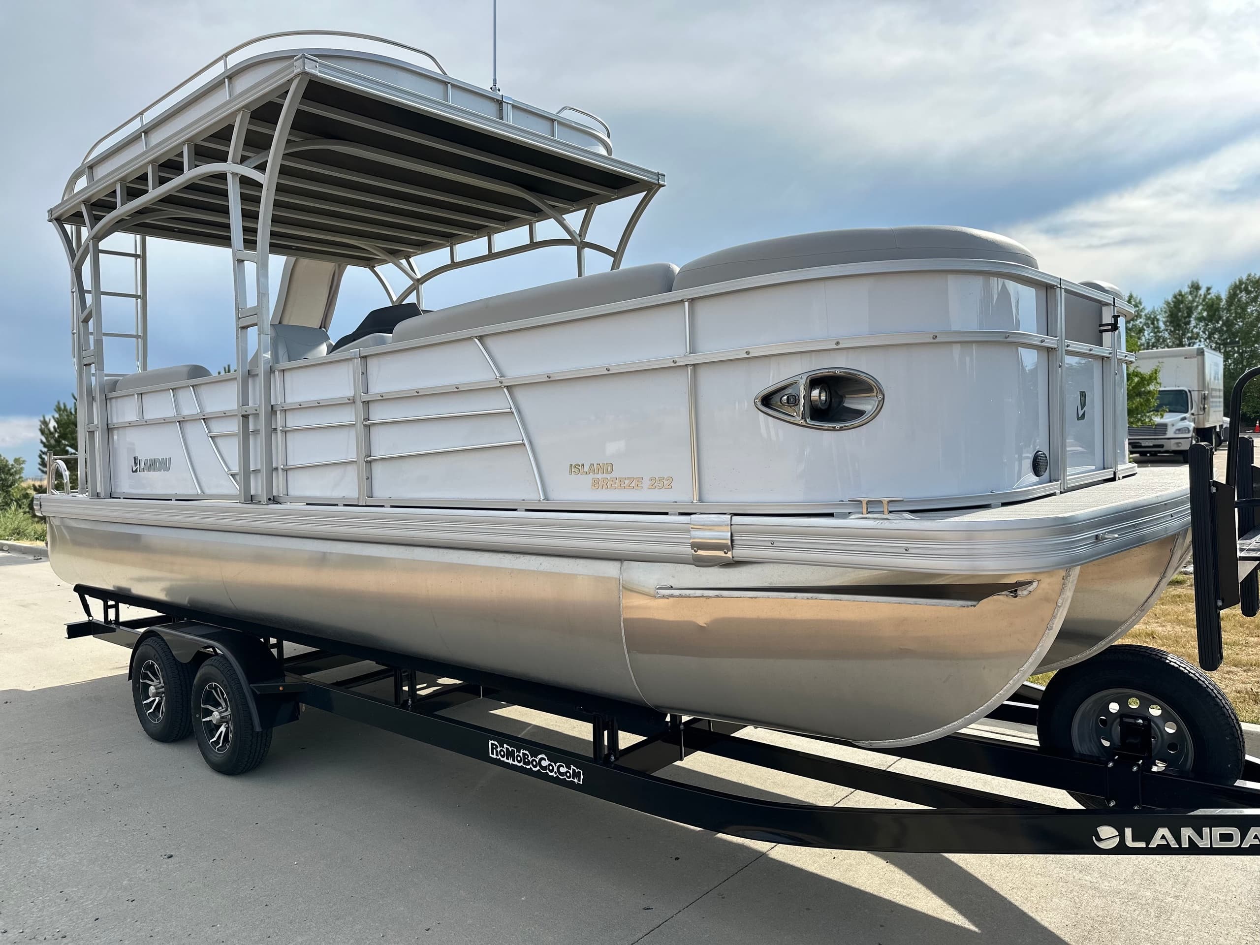 Landau Island Breeze 252 Sundeck - Horsetooth Reservoir Pontoon with Water Slide photo 3