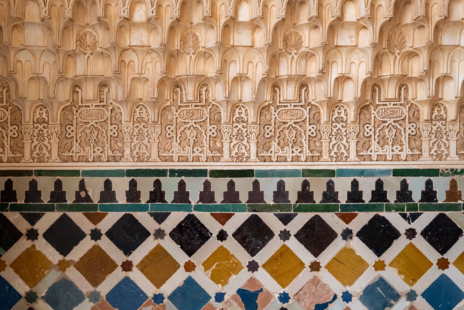 Official Alhambra Guide: 3-Hour Walk Through Generalife, Nasrid Palaces and Alcazaba