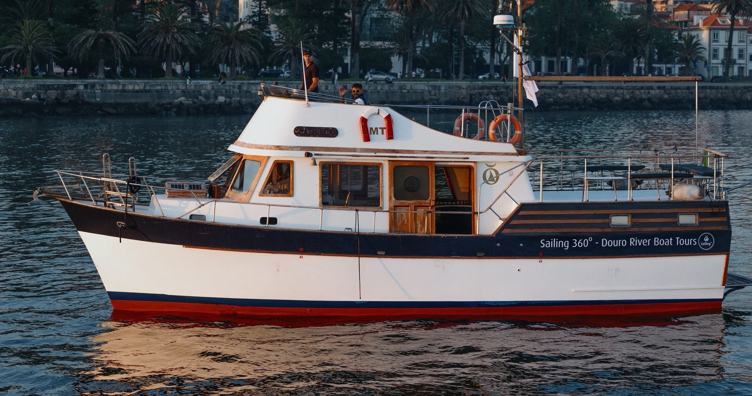 Douro River Dinner Cruise with Sailing 360 in Canidelo