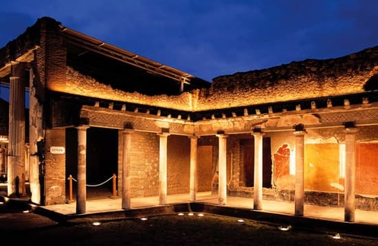 Oplontis Private Archaeologist Tour with Askos Tours in Torre Annunziata
