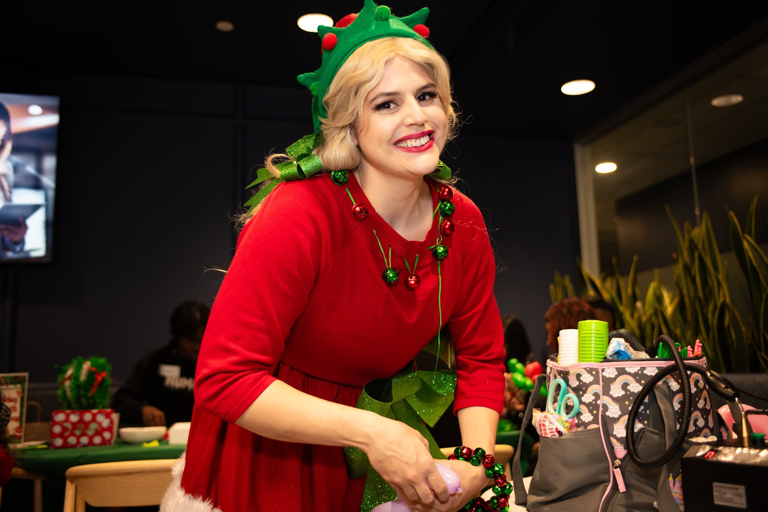 Toronto Elf Appearance: Book a Festive Mascot for Holiday Events photo 4
