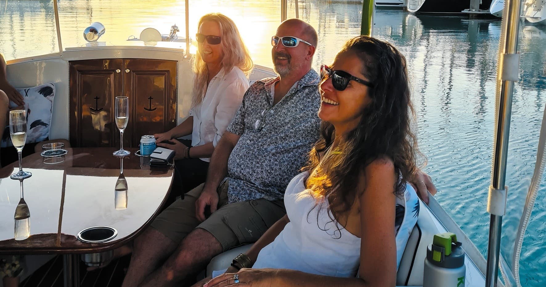 Wildlife & Boat Charters: Whisper Cruises in Airlie Beach