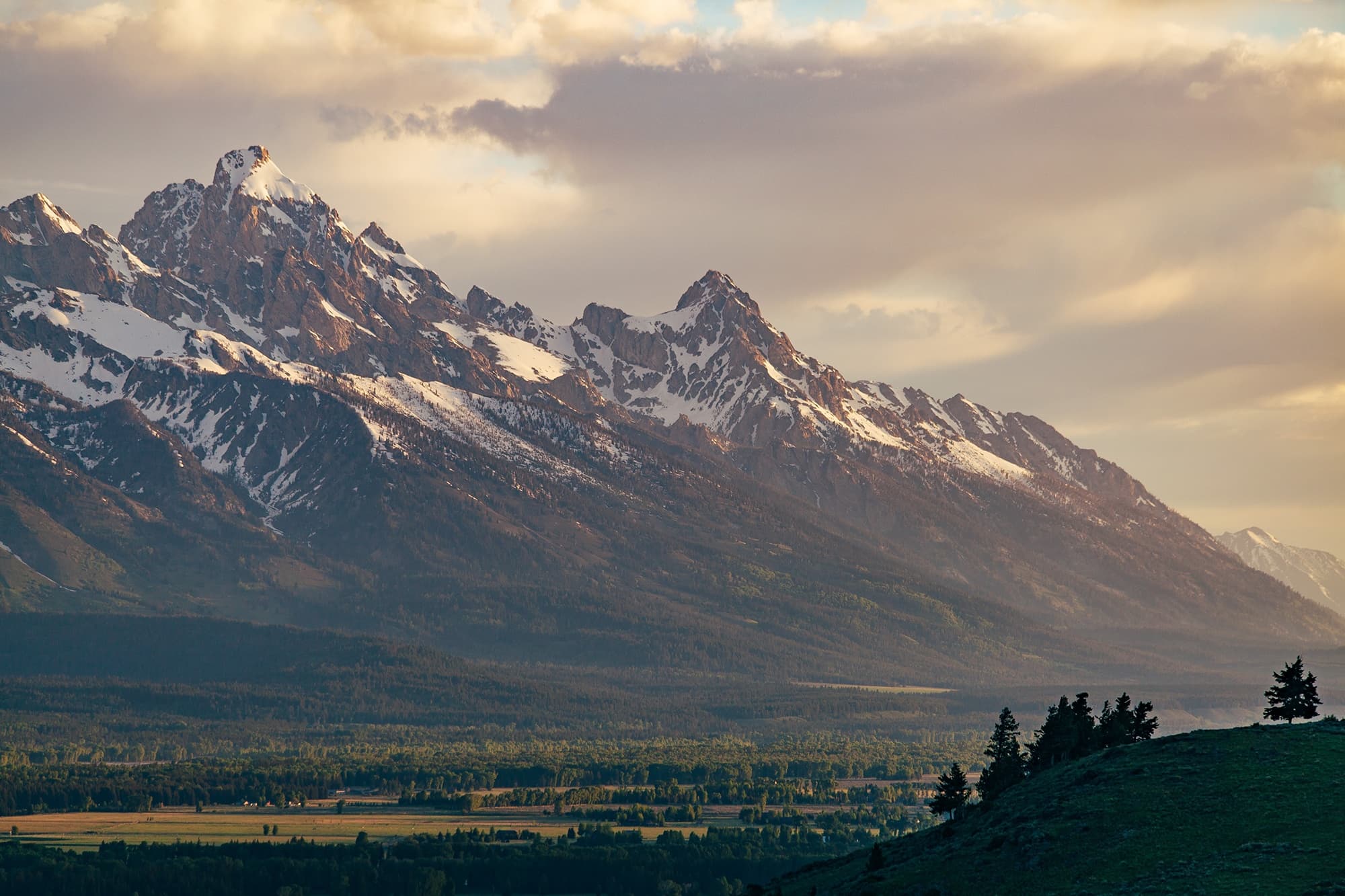 Grand Teton Full Day Small Group Tour by Good Trip Adventures photo 1
