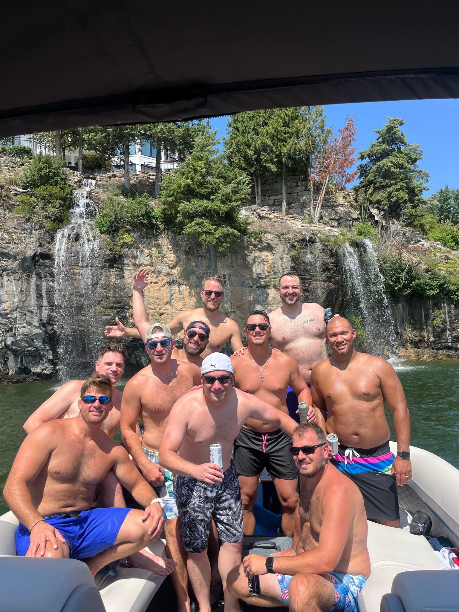Lake of the Ozarks Tritoon Boat Rental with Breakaway Boats
