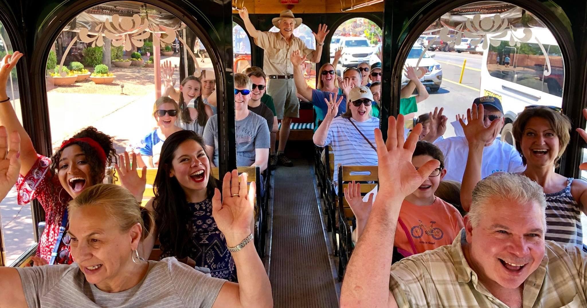Explore Sedona’s Combo Tour A: Tlaquepaque & Chapel Views