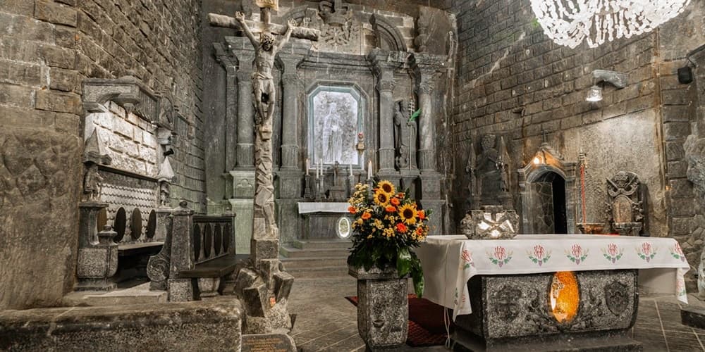 beneath-krakow-exploring-zoutmijn-wieliczka-unesco-salt-cathedral-tour