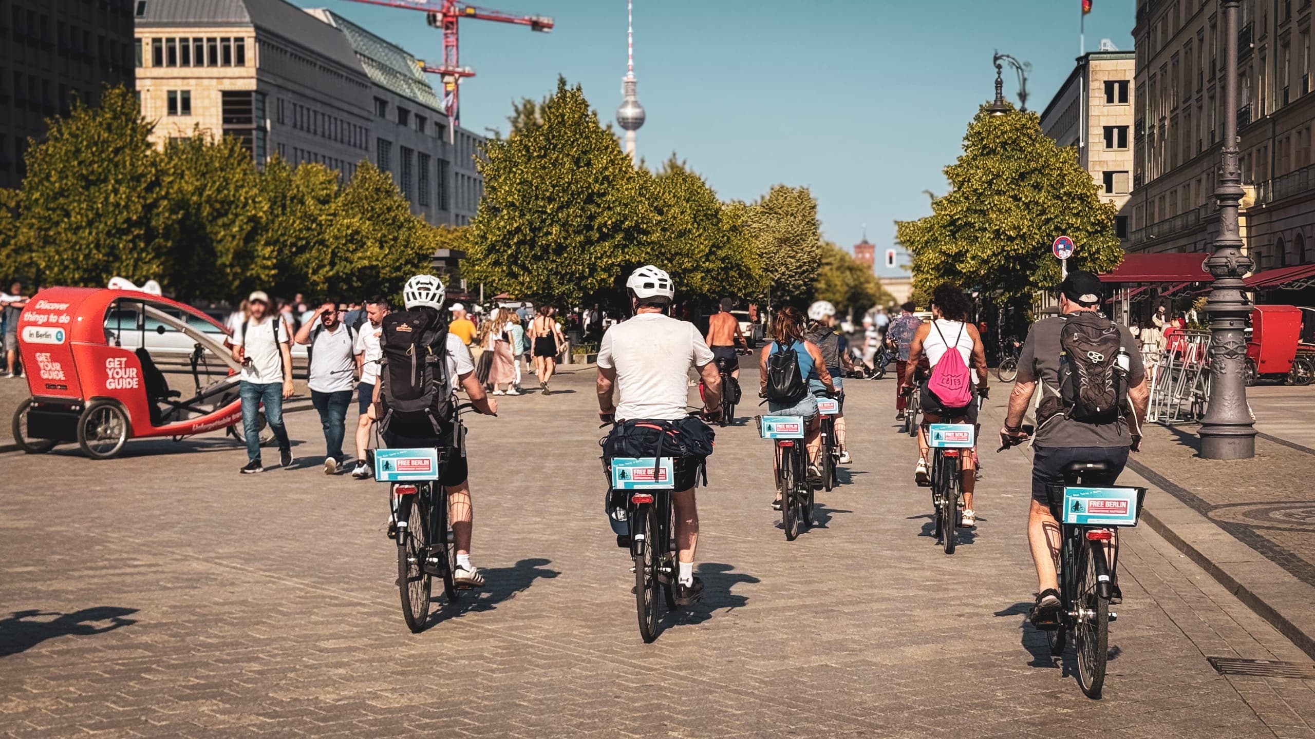Urban Bike Tours with FREE BERLIN in Kreuzberg & Friedrichshain