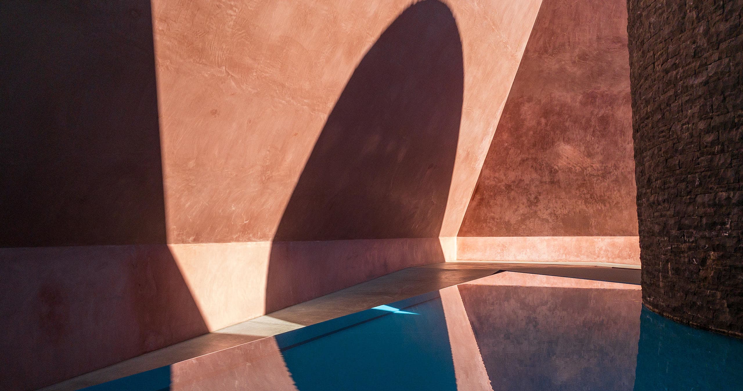 Master Travel Photography on an Immersive Canberra City Tour
