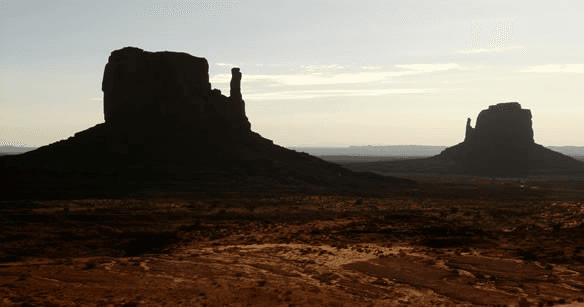 Land-Adventure with Phillips' Photography Tours in Mystery Valley