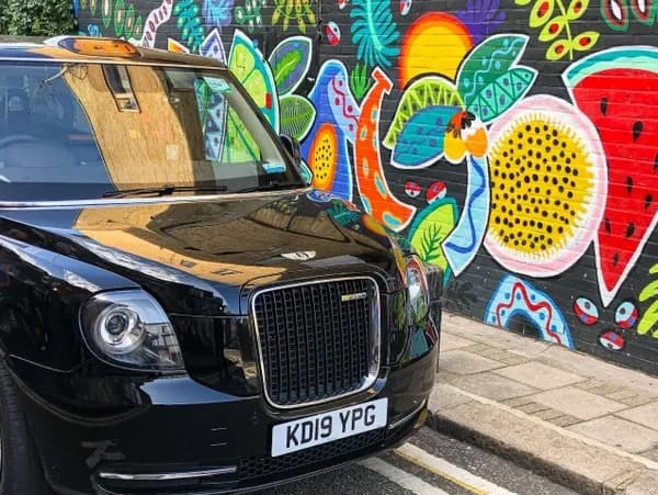 Hidden Gems Tour by Traditional London Tours in Loughton