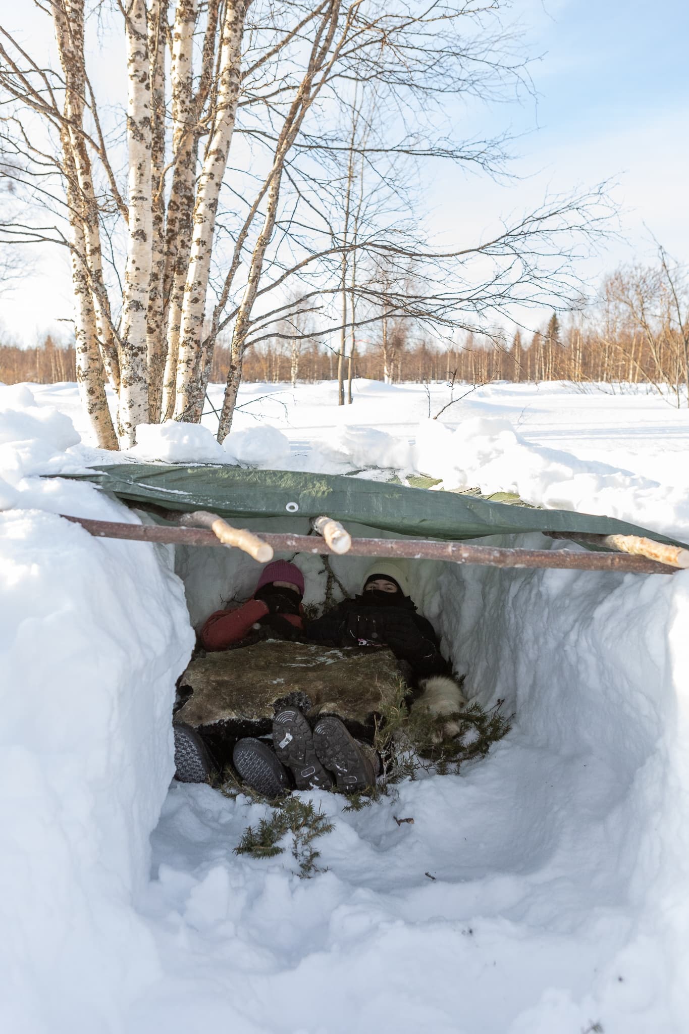 Arctic Bushcraft & Ice Floating in Pelkosenniemi — Survival Skills, Drysuits & Lakeside Sauna photo 4