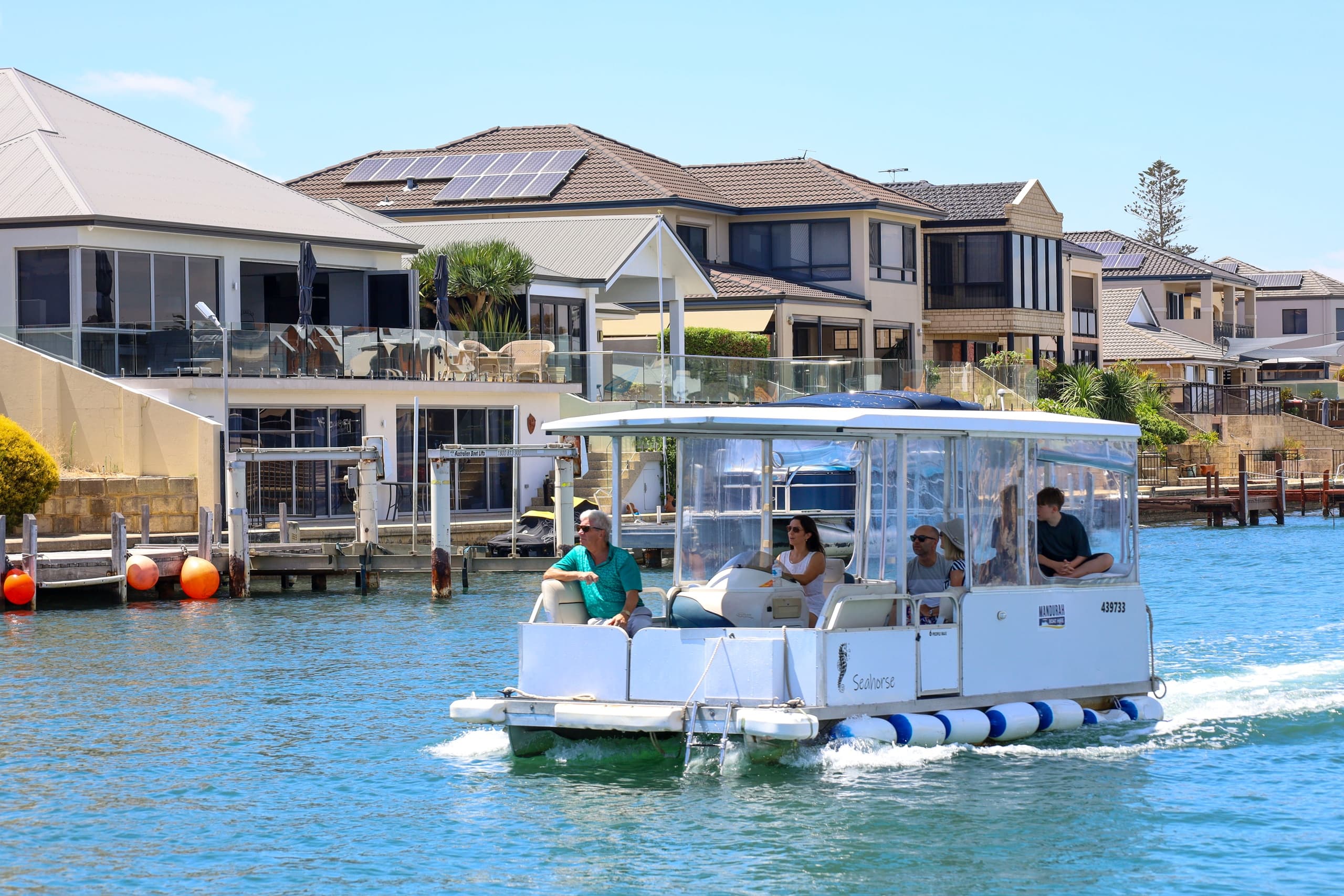 6 Person Pontoon Boat Rental at Mandurah Boat Hire
