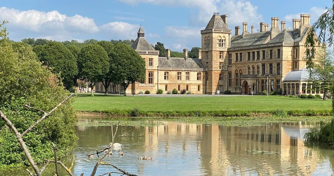 Guided UK Day Trip with Halal Tourism Britain