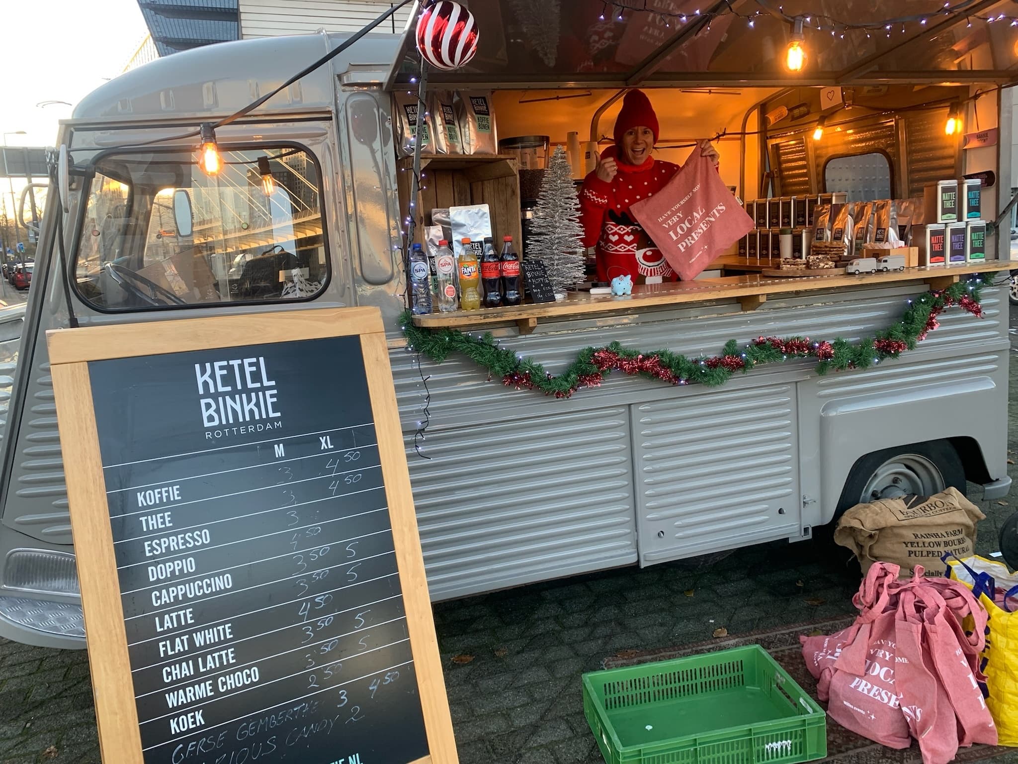 Holiday Walking Tour with Willes Events in Rotterdam