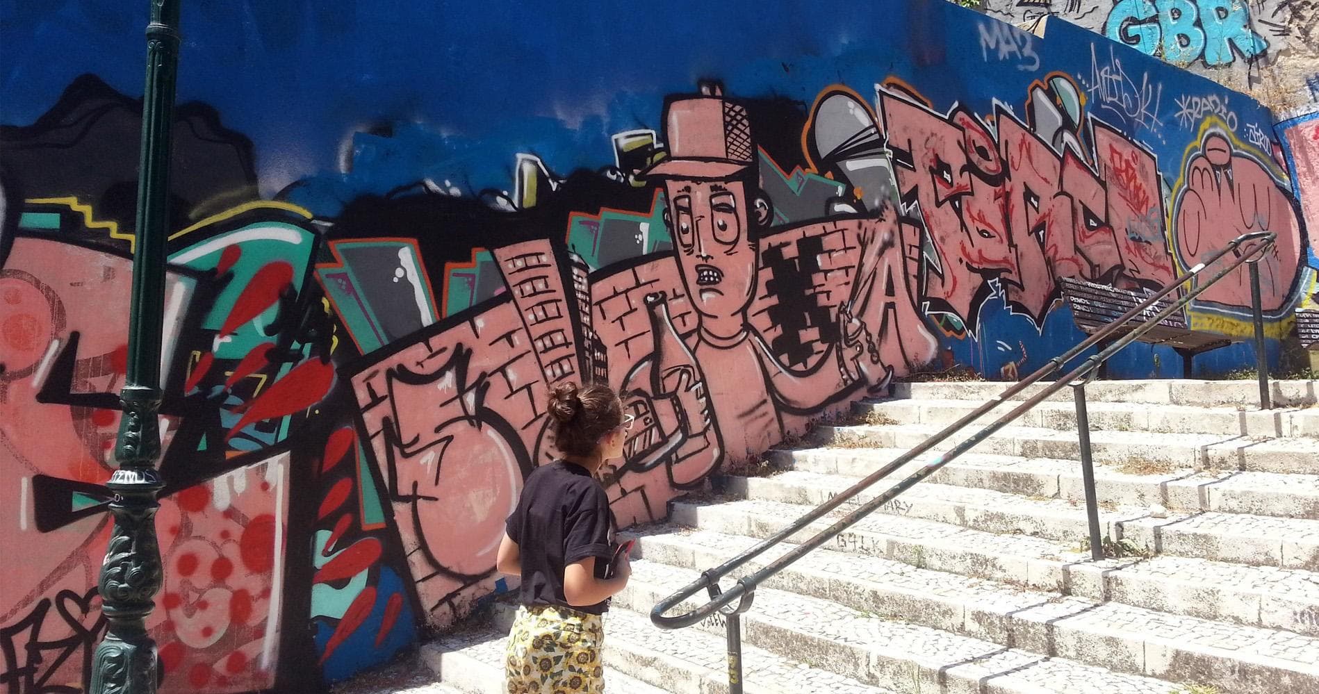 Lisbon Street Art Tour by Lisbon City Guru