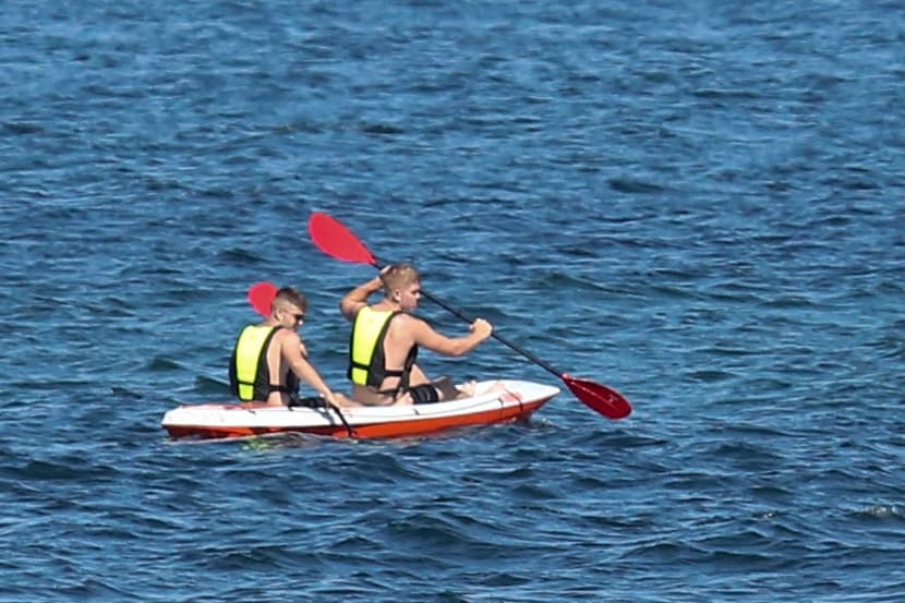 Kayak Rental at Whitley Bay with Northerly Swell
