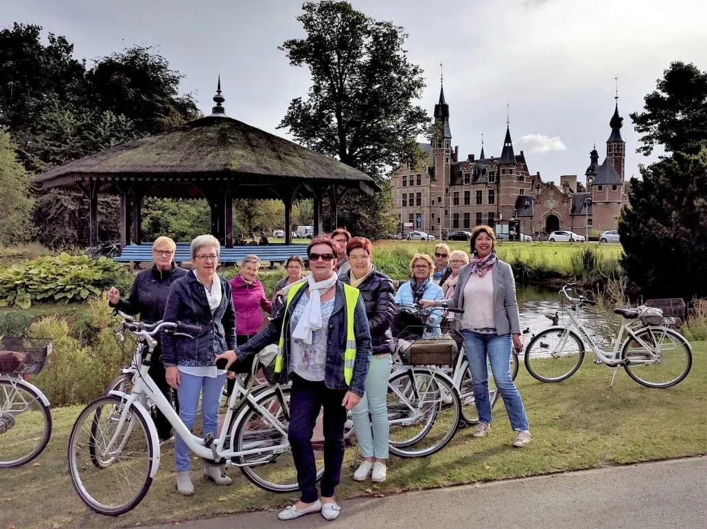 Explore Antwerp’s Green Heart: Private 3-Hour Bike Tour Through De Parken van Antwerpen