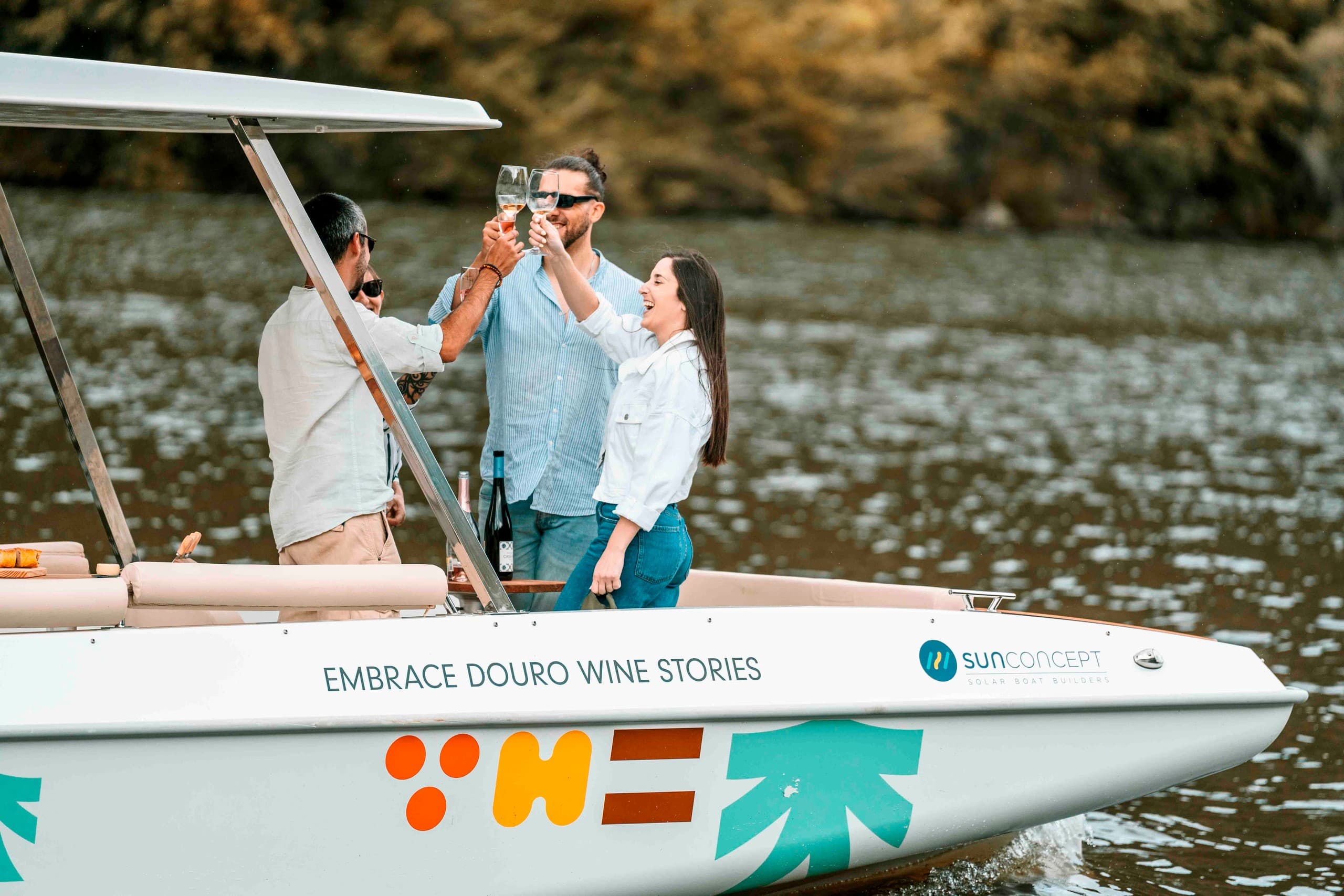 Silent Solar Cruise: Private 2-Hour Douro Wine Tasting from Pinhão
